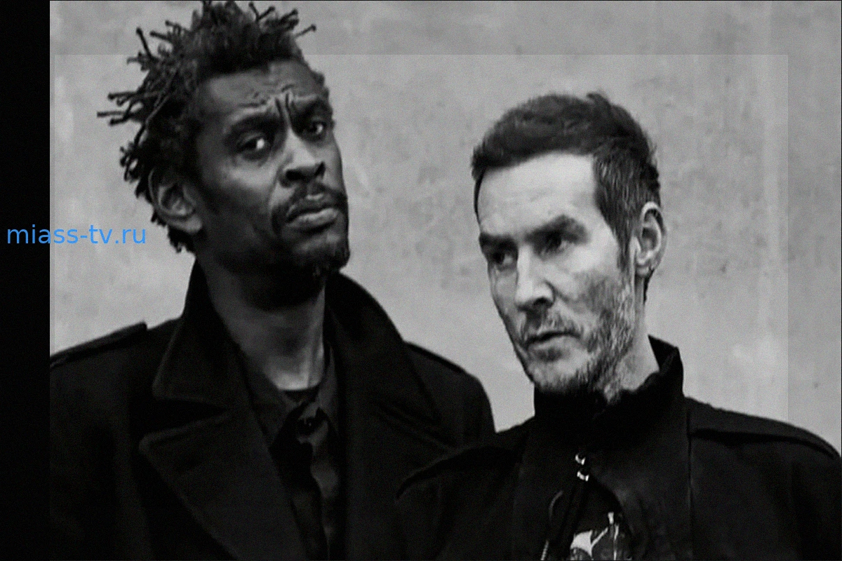 Massive Attack и Том Уэйтс: Новый Сингл "Boots on the Ground" и Политическое Заявление